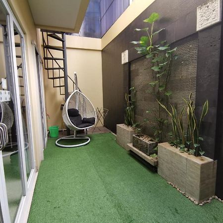 Platinum Setramurni Guest House Bandung 3Br Экстерьер фото