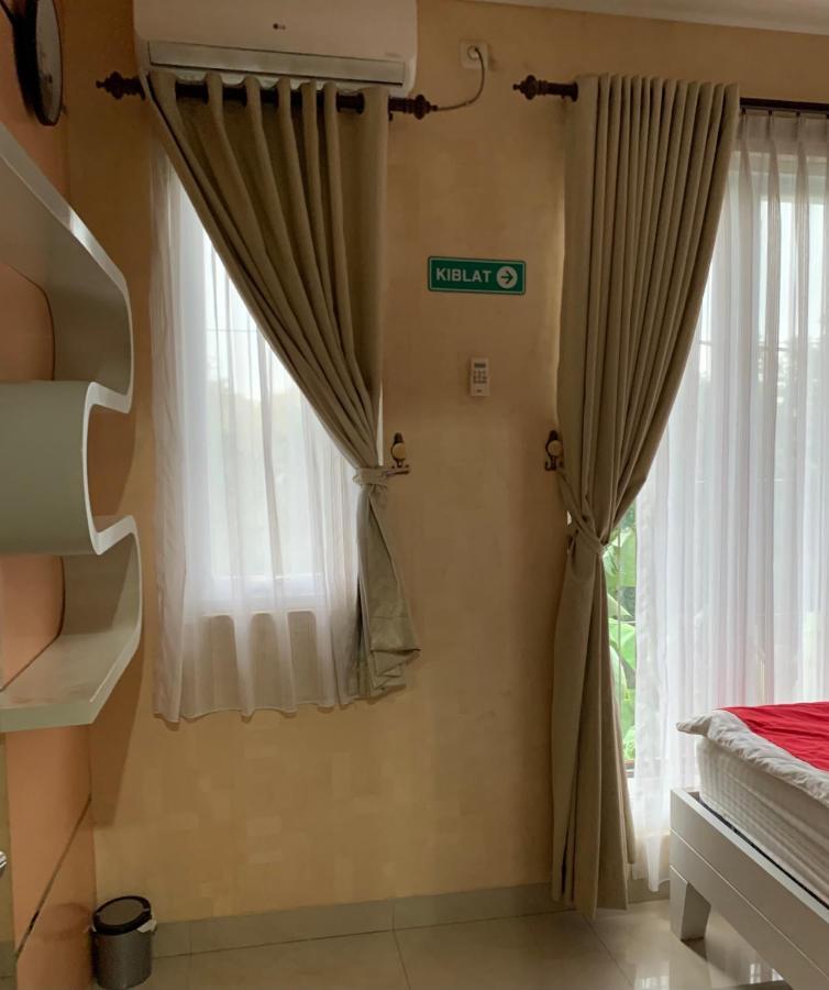 Platinum Setramurni Guest House Bandung 3Br Экстерьер фото
